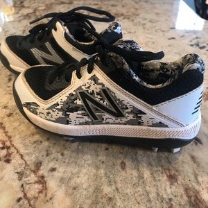 New Balance Youth Boy’s Cleats Style J4040v4 11C